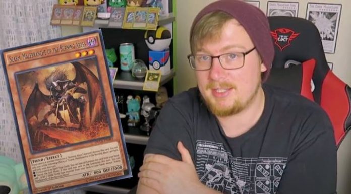 Homem quer alcançar o recorde mundial de tatuagens do Yu-Gi-Oh