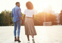 As mulheres estão mais propensas a fazer isso em um primeiro encontro