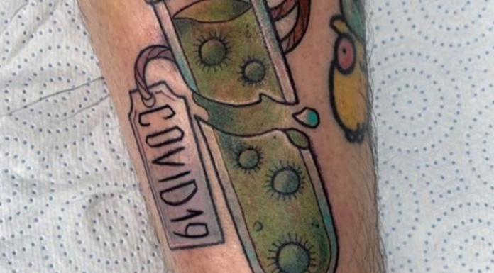 As pessoas estão fazendo tatuagens no Covid-19 para comemorar a pandemia