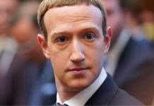 O chefe do Facebook, Mark Zuckerberg, ingressa no clube dos milionários