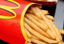 'Eu alimentei meu bebê de seis meses com comida do McDonald's e não vejo qual é o problema'