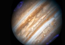 NASA tira fotos psicodélicas e deslumbrantes de ciclones em Júpiter