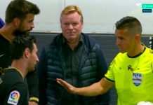 Lionel Messi é visto em confronto com o árbitro no túnel após o cartão vermelho do Barcelona