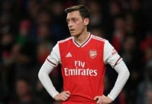 Mesut Ozil dá uma dica forte sobre seu futuro e o Arsenal não gostará de seus planos