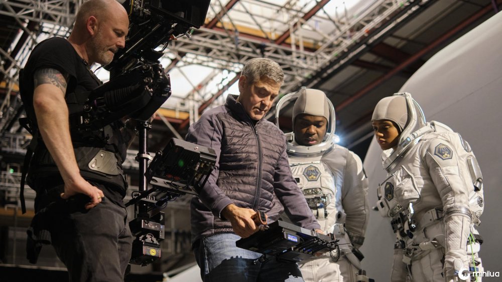 First look at George Clooney's The Midnight Sky