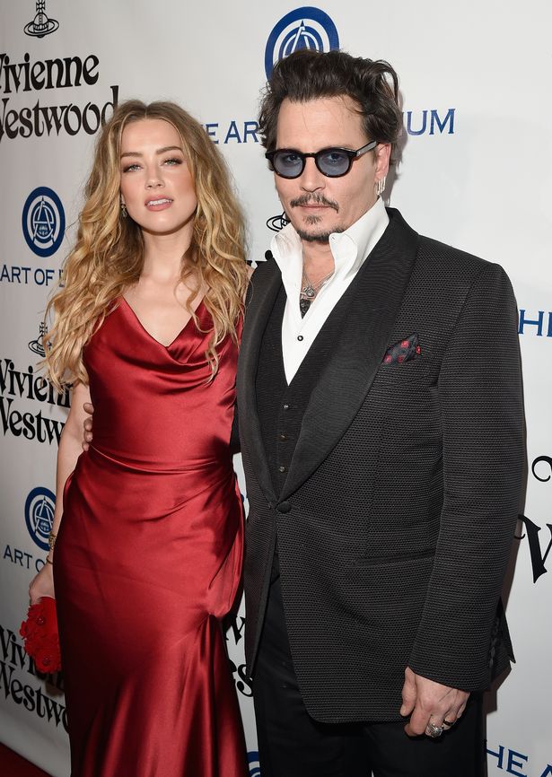 Johnny Depp recusou permissão para apelar contra uma decisão de 'espancador de mulheres' de Amber Heard