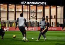 Oito jovens de Liverpool foram promovidos ao tempo principal de Jurgen Klopp em meio a uma crise de crimes