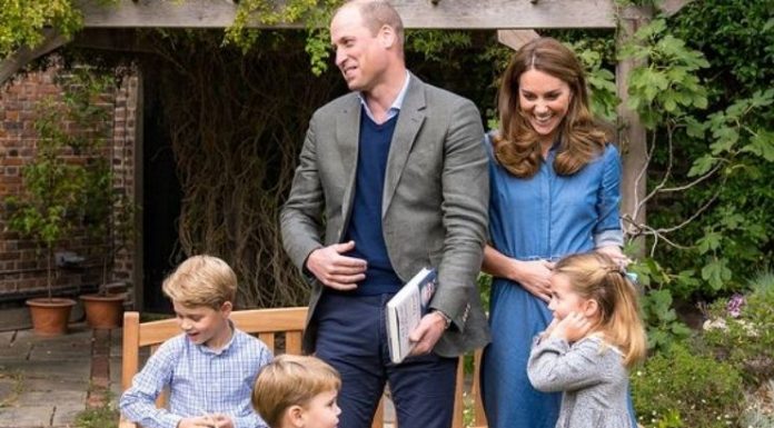 Kate Middleton compartilha a foto do adorável cartão feito por George, Charlotte e Louis para a rainha
