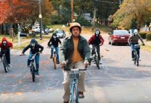Hubie Halloween de Adam Sandler é o filme Netflix de maior sucesso de 2020