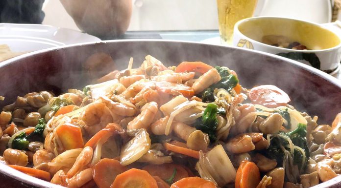 Aprenda a fazer essas 3 receitas simples de Yakissoba receitas simples de Yakissoba