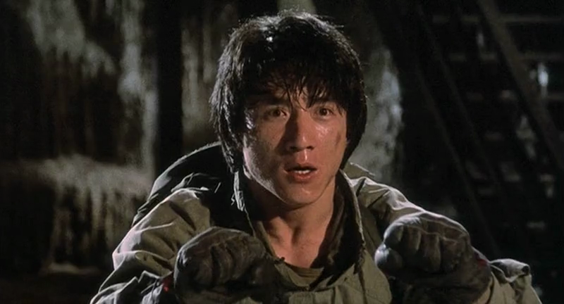 Jackie Chan quase morreu enquanto gravava essas 10 cenas