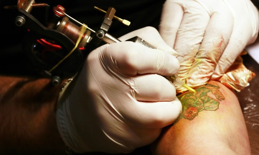 Descubra como surgiu a tatuagem